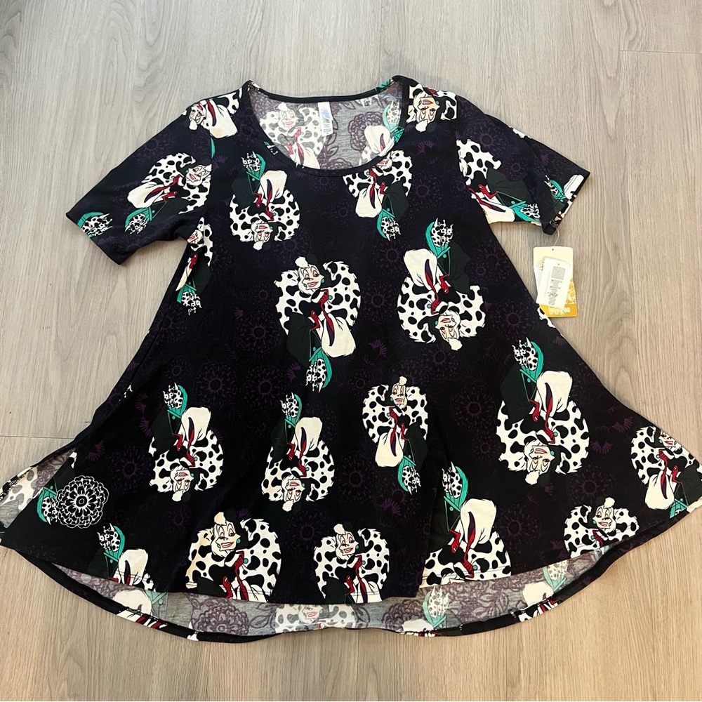 LulaRoe XS Disney Perfect Tee - Floral Cruella - NWT
